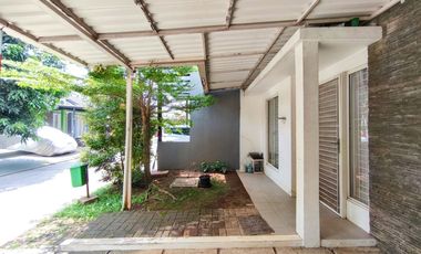 Rumah Strategis 15 menit ke RSU Hermina Serpong Hadap Utara J-45686