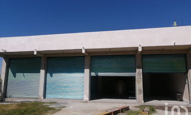 Local Comercial en Renta Av.las torres San José tulyehualco , Xochimilco, Ciudad de México.