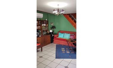 OPORTUNIDAD  AMPLIA CASA EN VENTA,  COMUNA DE LA GRANJA