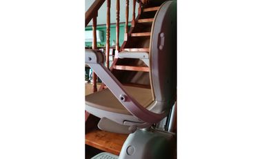 OPORTUNIDAD  AMPLIA CASA EN VENTA,  COMUNA DE LA GRANJA