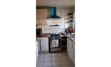 OPORTUNIDAD  AMPLIA CASA EN VENTA,  COMUNA DE LA GRANJA