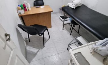 Inmejorable ubicación Consultorios mas departamento