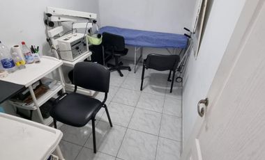 Inmejorable ubicación Consultorios mas departamento