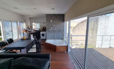 Inmejorable ubicación Consultorios mas departamento