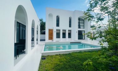 5 Bedroom House for sale at World Club Land