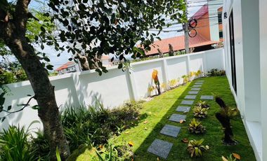 5 Bedroom House for sale at World Club Land