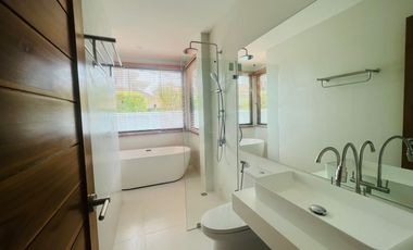 5 Bedroom House for sale at World Club Land