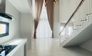 5 Bedroom House for sale at World Club Land