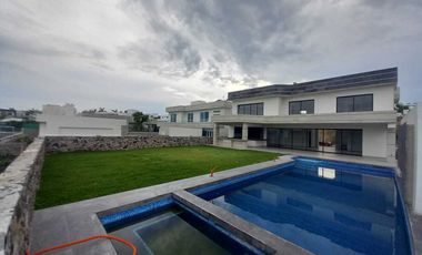 CASA EN VENTA EN FRACCIONAMIENTO LOMAS DE COCOYOC MORELOS