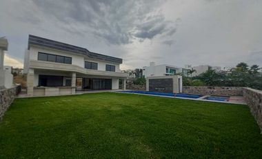 CASA EN VENTA EN FRACCIONAMIENTO LOMAS DE COCOYOC MORELOS