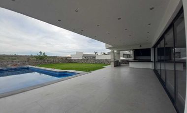 CASA EN VENTA EN FRACCIONAMIENTO LOMAS DE COCOYOC MORELOS