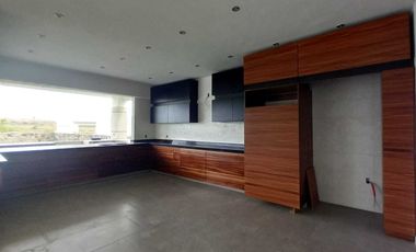 CASA EN VENTA EN FRACCIONAMIENTO LOMAS DE COCOYOC MORELOS