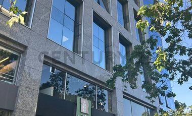 SE ARRIENDA LOCAL VITACURA CON VESPUCIO