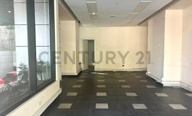 SE ARRIENDA LOCAL VITACURA CON VESPUCIO