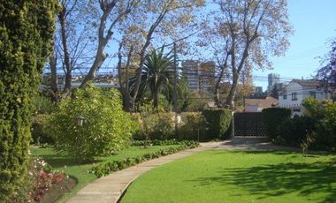 Venta casa 7 dorm, mansarda, gran jardín, Miraflores, Viña