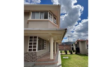 Casa en renta, sector Conocoto (Valle de los Chillos)
