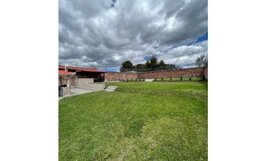 Casa en renta, sector Conocoto (Valle de los Chillos)