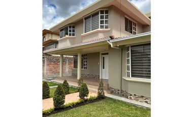 Casa en renta, sector Conocoto (Valle de los Chillos)