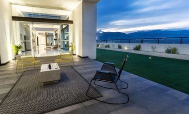 Condo with terrace, pool, jacuzzi, cinema, pet-friendly, for sale, Inte