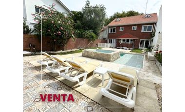 VENTA Chalet 6 AMB reciclado con piscina climatizada - zona Güemes MdP