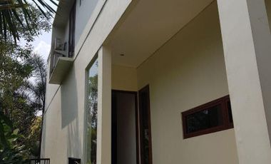 DIJUAL RUMAH MODERN ISTIMEWA at Jl GAHARU CIPETE, JAKSEL