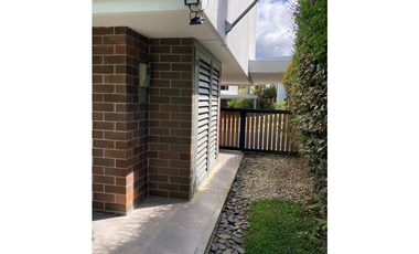 Hermosa Casa en Unidad Cerrada en El Retiro