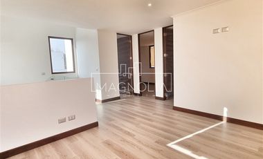 Casa en venta de 4 dorm. en Colina