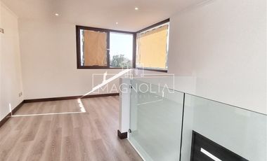 Casa en venta de 4 dorm. en Colina