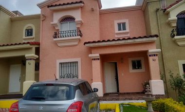 SE VENDE HERMOSA CASA