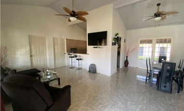 Se Alquila Casa amueblada en Coronado