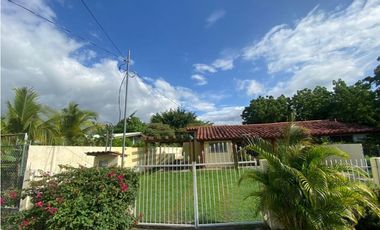 Se Alquila Casa amueblada en Coronado