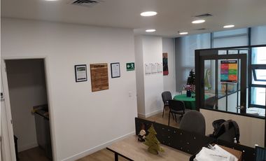 Oficina en Milla de Oro, El Poblado, Medellín.