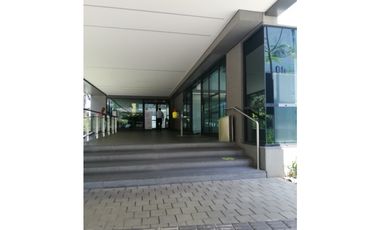 Oficina en Milla de Oro, El Poblado, Medellín.