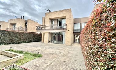 casa en arriendo en canelon. Cod A5732