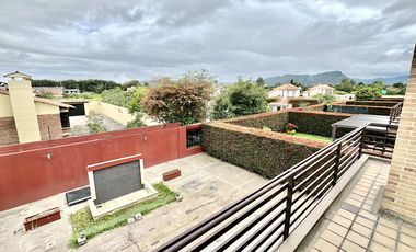 casa en arriendo en canelon. Cod A5732