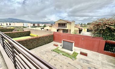 casa en arriendo en canelon. Cod A5732