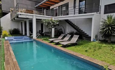 CASA EN RENTA Y VENTA CON IMPRESIONANTE VISTA AL LAGO