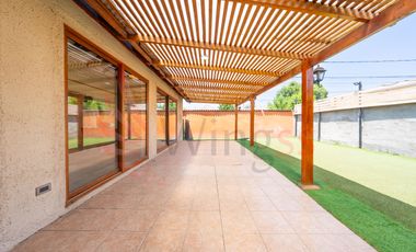 Cómoda Casa con Excelente Conectividad - La Florida