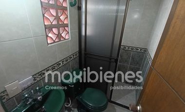 apartamento en arriendo en manrique central 1. Cod A66171