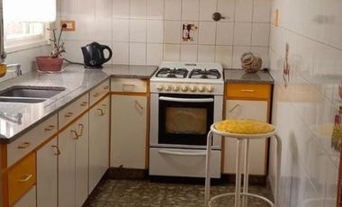 Chalet en venta de cuatro ambientes en Moron Sur