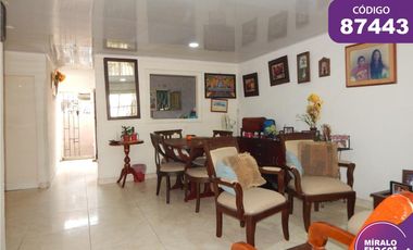 casa en venta en villa estadio. Cod V87443