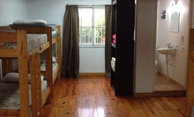 casa quinta a metros del acceso oeste