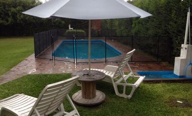 casa quinta a metros del acceso oeste