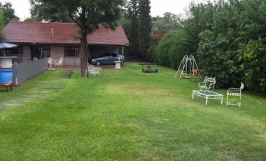 casa quinta a metros del acceso oeste