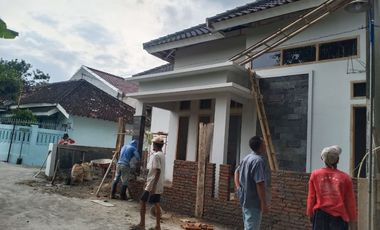 Rumah baru gagak sipat dekat bandara