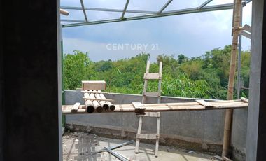 Rumah Di Cimahi Atas 2 Lantai Ada Kolam Renang Cocok Untuk Villa