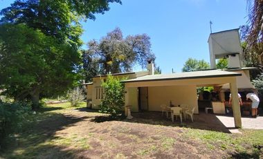 Venta Casa Quinta Rodríguez 4 ambientes