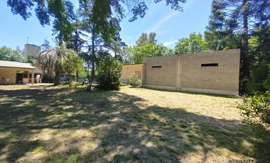 Venta Casa Quinta Rodríguez 4 ambientes