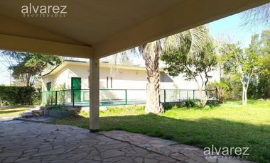 Venta Casa Quinta Rodríguez 4 ambientes