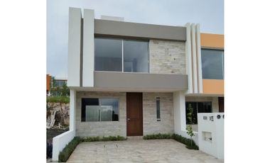 Moderna Casa en venta en Cañadas del Bosque Tres Marías L88 $2,850,000